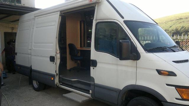 Regia mobile completamente attrezzata su Iveco Daily  SD fino a 6 camere.                                         Per informazioni pi dettagliate contattateci.